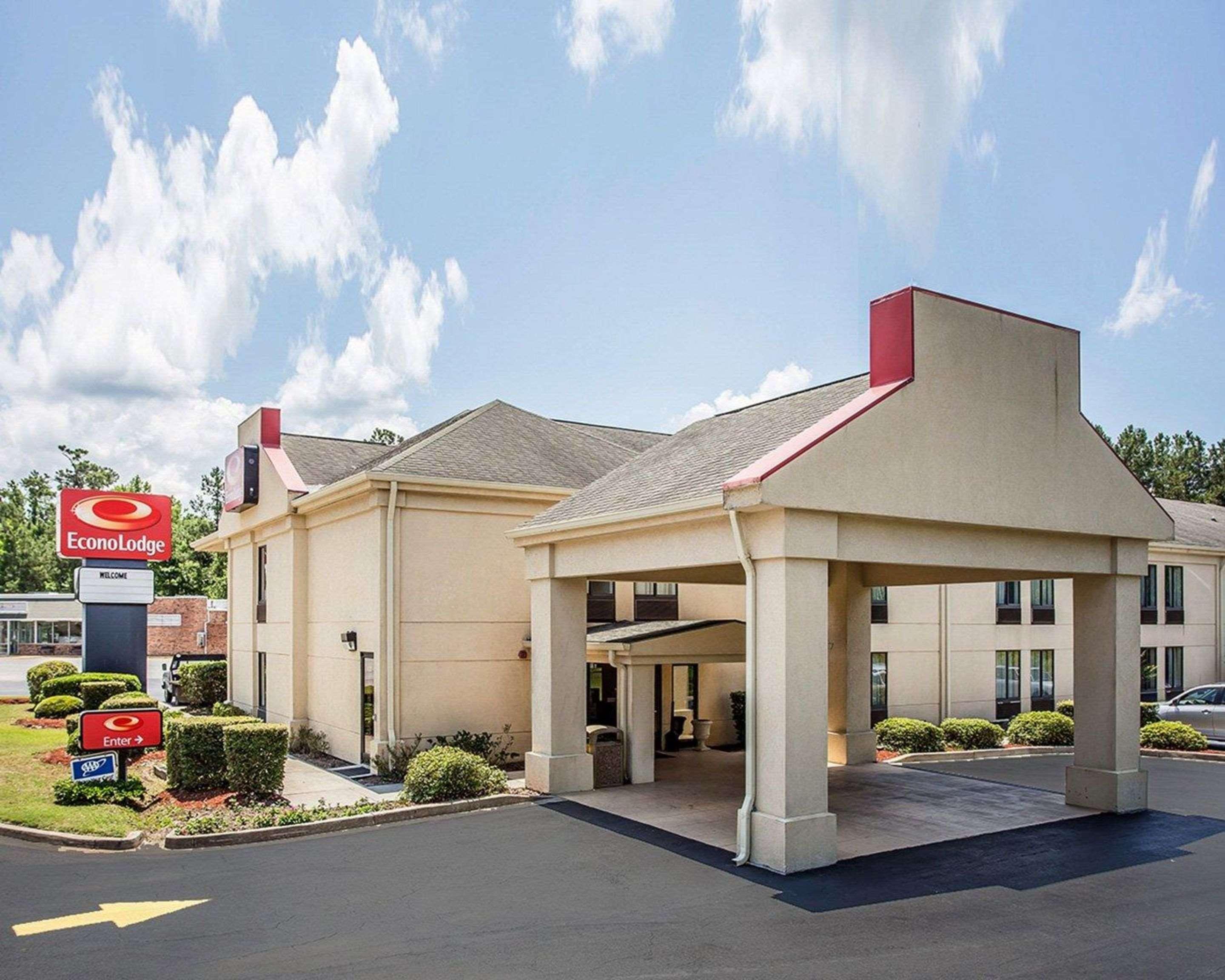 Econo Lodge St. Stephen Exterior photo