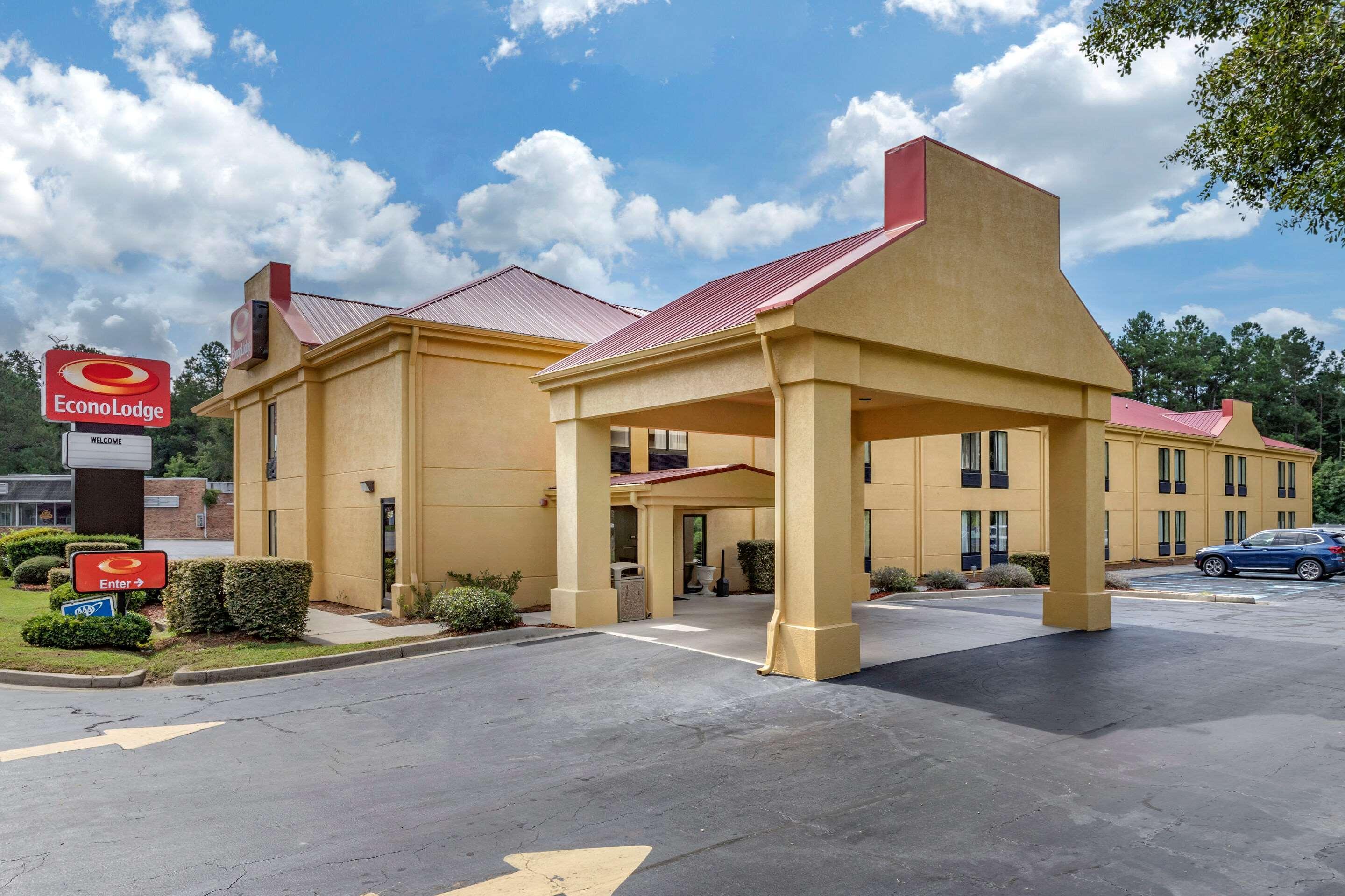 Econo Lodge St. Stephen Exterior photo